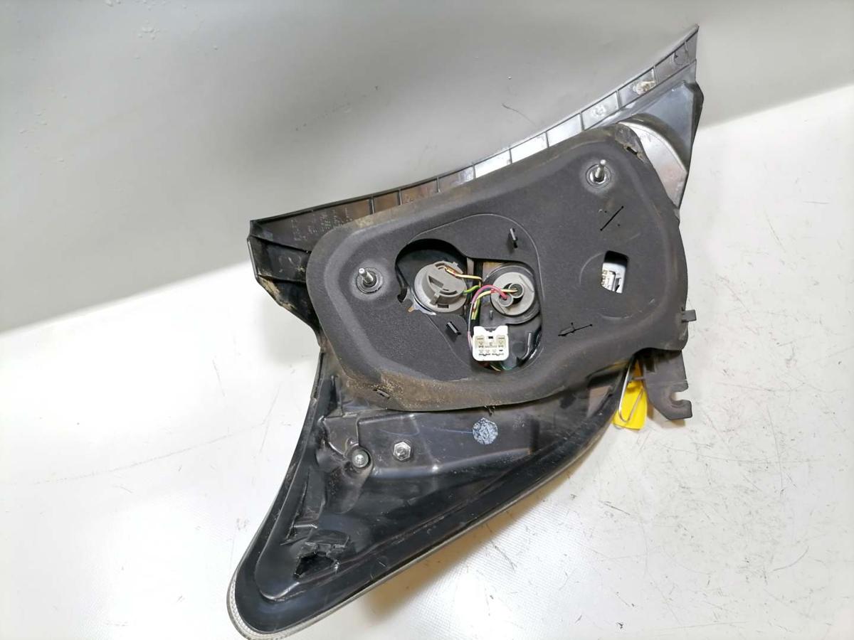 Toyota Yaris XP13 original Rücklicht Rückleuchte rechts teil LED BJ14